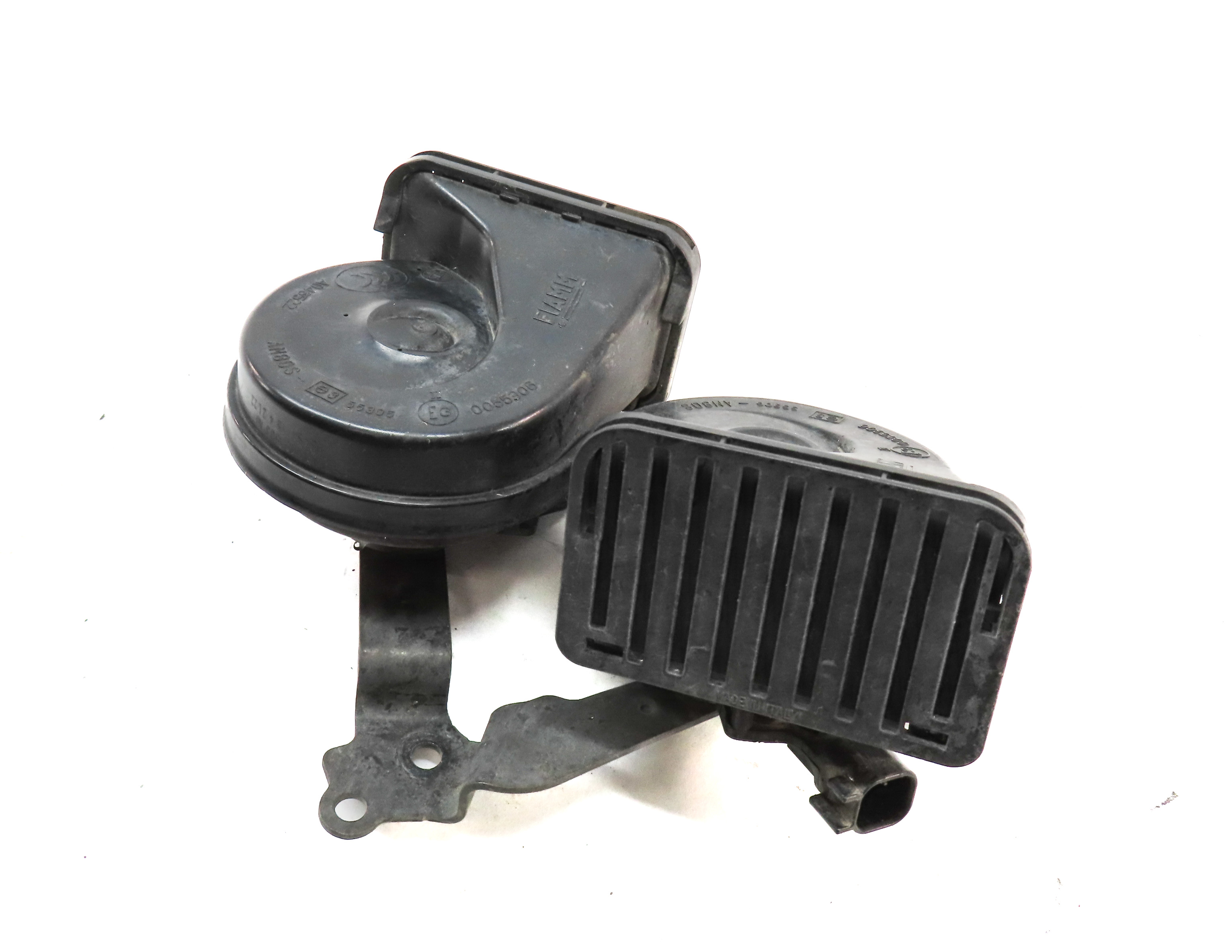 2013-2022 RANGE ROVER SPORT (L405 L494) HIGH & LOW TONE HORN SET-2 — exact item pictured